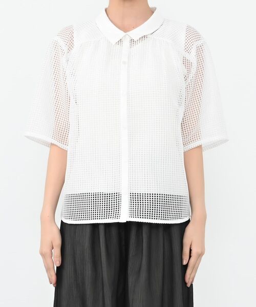 COHINA(コヒナ)の「ギャザーメッシュオーバーシャツブラウス 【低身長・小柄女性】(シャツ/ブラウス・レディース・ブラック/ホワイト・ONE SIZE)」の15枚目の写真