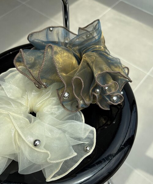 CAPRICIEUX LE'MAGE（カプリシューレマージュ）の「〈GOLDY/ゴールディ〉オーガンジーシルバードットシュシュ（シュシュ・レディース・ブルー/ホワイト/ブラウン/ピンク・FREE）」の8枚目の写真