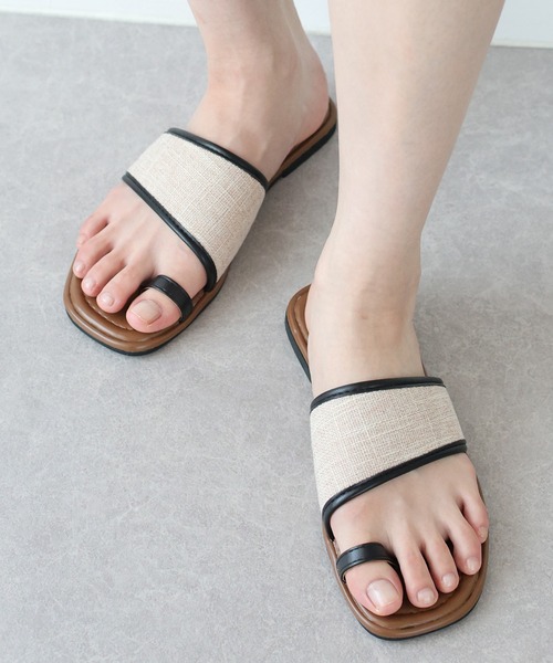 BLUEEAST（ブルーイースト）の「ラタン風トングサンダル（サンダル・レディース・ブラウン/ブラック・MEDIUM/LARGE）」の5枚目の写真