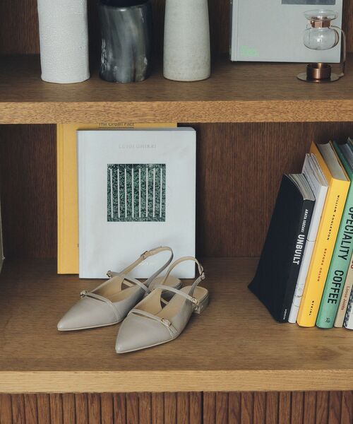 YECCA VECCA(イェッカヴェッカ)の「バックストラップメリージェーンパンプス(パンプス・レディース・ゴールド/ベージュ/ブラック・M/L)」の12枚目の写真