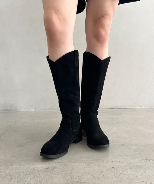 MYMOOD.（マイムード）の「スウェード風ローヒールロングブーツ（ブーツ・レディース・ベージュ/ブラック・23.5cm/24.5cm）」の5枚目の写真