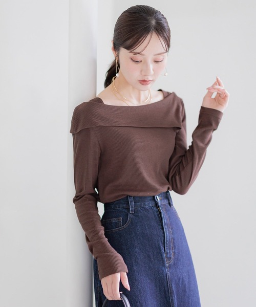 Andemiu（アンデミュウ）の「オフショルカットソー586711（Tシャツ/カットソー・レディース・ブラック/ブラウン・FREE）」の3枚目の写真