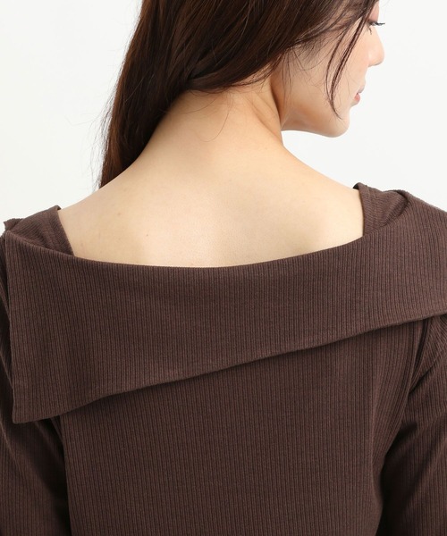 Andemiu（アンデミュウ）の「オフショルカットソー586711（Tシャツ/カットソー・レディース・ブラック/ブラウン・FREE）」の13枚目の写真