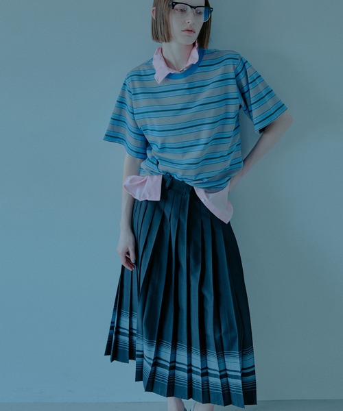 LE CIEL BLEU(ルシェルブルー)の「プリーツスカートwマルチストライププリント / Pleated Skirt w/Multi-Striped Print(スカート・レディース・ネイビー・34/36/38)」の3枚目の写真