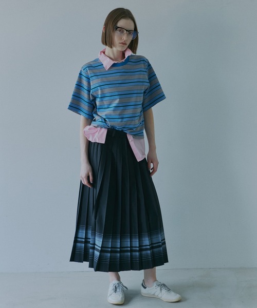 LE CIEL BLEU(ルシェルブルー)の「プリーツスカートwマルチストライププリント / Pleated Skirt w/Multi-Striped Print(スカート・レディース・ネイビー・34/36/38)」の2枚目の写真
