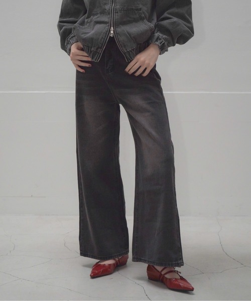 Mirette(ミレット)の「Dリングハイウエストワイドデニムパンツ / D-Ring High Waist Wide Denim Pants(デニムパンツ・レディース・ブルー/ブラック/ライトブルー/ネイビー・SMALL/MEDIUM)」の1枚目の写真