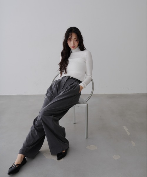 NUJOH(ヌゾ)の「Basic Wide Slacks Pants /ベーシック ワイド スラックスパンツ(スラックス・レディース・ブラウン/ブラック/グレー・MEDIUM/SMALL)」の6枚目の写真