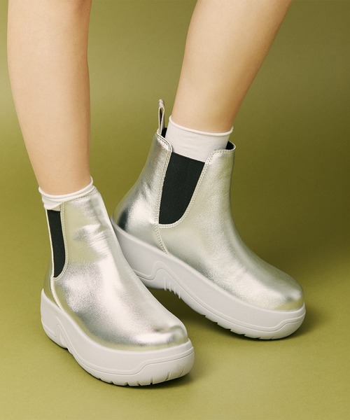 SHAKA(シャカ)の「SHAKA 厚底 サイドゴアブーツ CHELSEA BOOTIE EVOL CHUNKY(ブーツ・レディース・シルバー/ワイン系/ブラック・23/24/25)」の3枚目の写真
