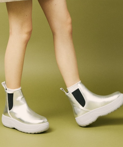 SHAKA(シャカ)の「SHAKA 厚底 サイドゴアブーツ CHELSEA BOOTIE EVOL CHUNKY(ブーツ・レディース・シルバー/ワイン系/ブラック・23/24/25)」の4枚目の写真