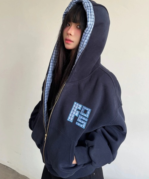 【美品】バーバリーブルーレーベル☆ノバチェック　総柄　パーカー　希少　黒タグ 希少デザイン】バーバリー 総ノバチェック パーカー ジップ
