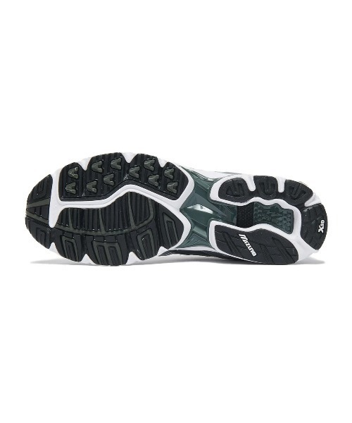 MIZUNO(ミズノ )の「MIZUNO WAVE RIDER 10(ミズノ ウエーブライダー 10)(スニーカー・メンズ・ホワイト系1/ホワイト系2/ホワイト系・26cm/26.5cm/27cm/27.5cm/28cm/28.5cm/29cm/24cm/24.5cm/25cm/25.5cm/30cm/23cm/23.5cm)」の15枚目の写真