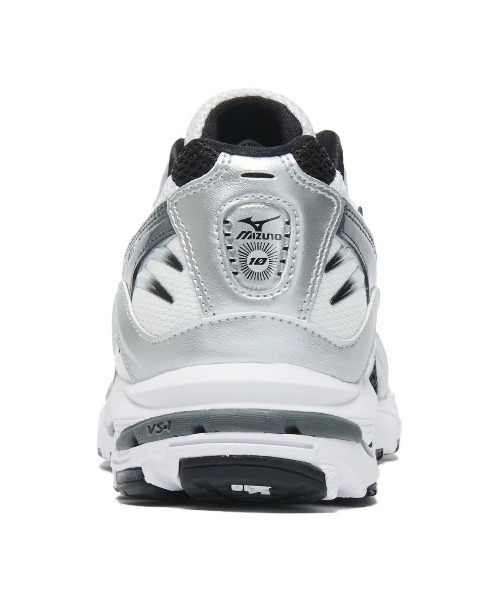 MIZUNO(ミズノ )の「MIZUNO WAVE RIDER 10(ミズノ ウエーブライダー 10)(スニーカー・メンズ・ホワイト系1/ホワイト系2/ホワイト系・26cm/26.5cm/27cm/27.5cm/28cm/28.5cm/29cm/24cm/24.5cm/25cm/25.5cm/30cm/23cm/23.5cm)」の17枚目の写真