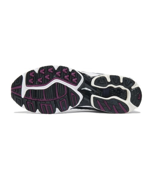 MIZUNO(ミズノ )の「MIZUNO WAVE RIDER 10(ミズノ ウエーブライダー 10)(スニーカー・メンズ・ホワイト系1/ホワイト系2/ホワイト系・26cm/26.5cm/27cm/27.5cm/28cm/28.5cm/29cm/24cm/24.5cm/25cm/25.5cm/30cm/23cm/23.5cm)」の22枚目の写真