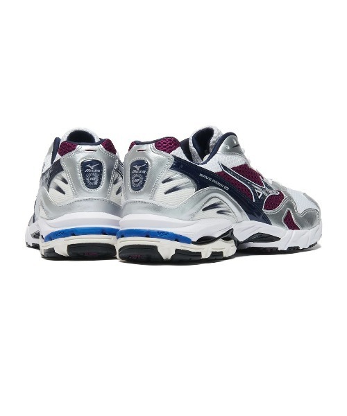 MIZUNO(ミズノ )の「MIZUNO WAVE RIDER 10(ミズノ ウエーブライダー 10)(スニーカー・メンズ・ホワイト系1/ホワイト系2/ホワイト系・26cm/26.5cm/27cm/27.5cm/28cm/28.5cm/29cm/24cm/24.5cm/25cm/25.5cm/30cm/23cm/23.5cm)」の18枚目の写真