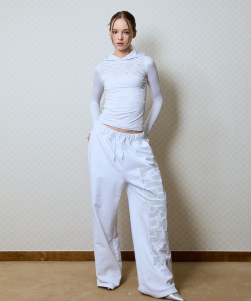 LUVISTRUE(ラヴイズトゥルー)の「GT LOGO SWEATPANTS(スウェットパンツ・レディース・ホワイト/ブラック・FREE)」の10枚目の写真