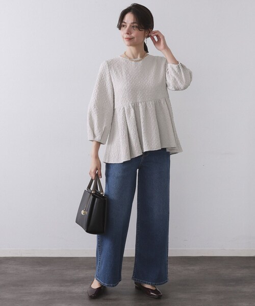 OPAQUE.CLIP（オペークドットクリップ）の「ふくれジャカードペプラムブラウス【洗濯機OK】（シャツ/ブラウス・レディース・ナチュラル/ネイビー/ブラック・40/42/38）」の13枚目の写真