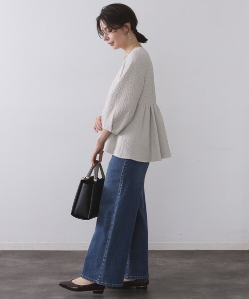 OPAQUE.CLIP（オペークドットクリップ）の「ふくれジャカードペプラムブラウス【洗濯機OK】（シャツ/ブラウス・レディース・ナチュラル/ネイビー/ブラック・40/42/38）」の14枚目の写真