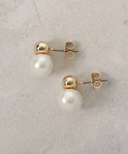 OPAQUE.CLIP(オペークドットクリップ)の「カラー&フェイクパールアソートピアス(ピアス(両耳用)・レディース・オフホワイト/シルバー/ゴールド・00)」の1枚目の写真