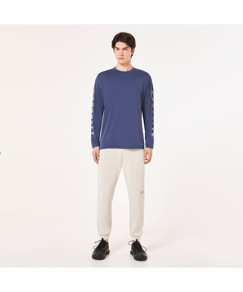 OAKLEY(オークリー)の「オークリー ENHANCE QD LS TEE SLV EVO 3.7/ロンT/長袖/吸汗速乾/抗菌防臭/スポーツ・トレーニング/OAKLEY(Tシャツ/カットソー・メンズ・ブラック/ホワイト/ネイビー・XL/XS/S/L/M)」の16枚目の写真