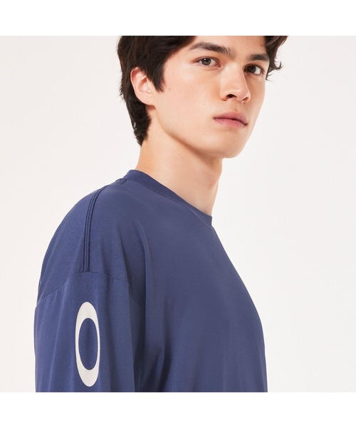 OAKLEY(オークリー)の「オークリー ENHANCE QD LS TEE SLV EVO 3.7/ロンT/長袖/吸汗速乾/抗菌防臭/スポーツ・トレーニング/OAKLEY(Tシャツ/カットソー・メンズ・ブラック/ホワイト/ネイビー・XL/XS/S/L/M)」の19枚目の写真