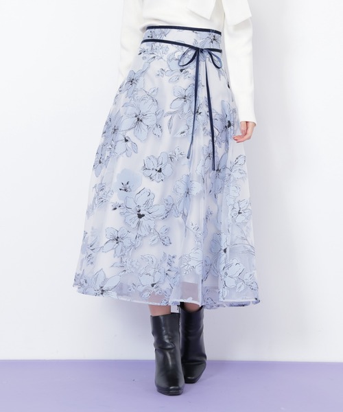 JILL by JILL STUART(ジルバイジルスチュアート)の「◇ベロアリボンオパールフラワースカート(スカート・レディース・ブラック/ブルー/ホワイト・SMALL/MEDIUM)」の8枚目の写真