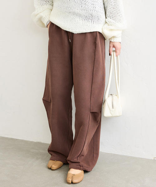 JOURNAL STANDARD(ジャーナルスタンダード)の「ピグメントバレルパンツ(スウェットパンツ・レディース・ブラック系その他/ブラウン・FREE)」の1枚目の写真