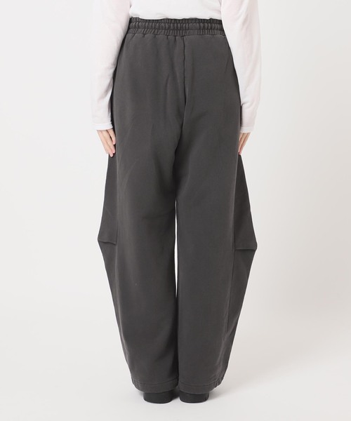 JOURNAL STANDARD(ジャーナルスタンダード)の「ピグメントバレルパンツ(スウェットパンツ・レディース・ブラック系その他/ブラウン・FREE)」の4枚目の写真