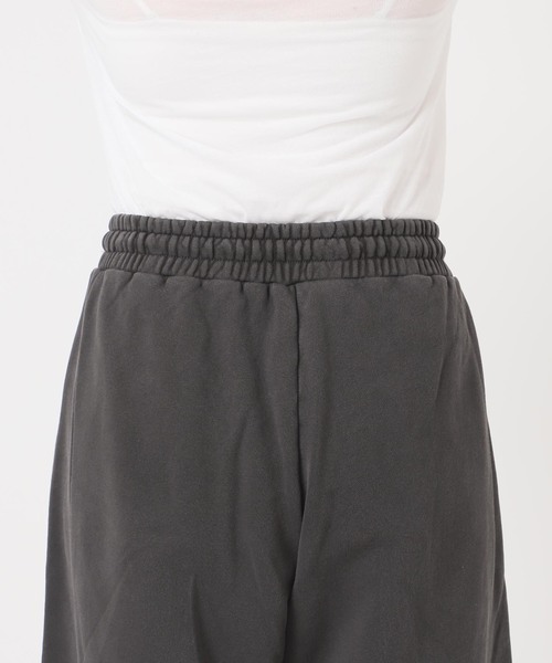 JOURNAL STANDARD(ジャーナルスタンダード)の「ピグメントバレルパンツ(スウェットパンツ・レディース・ブラック系その他/ブラウン・FREE)」の6枚目の写真