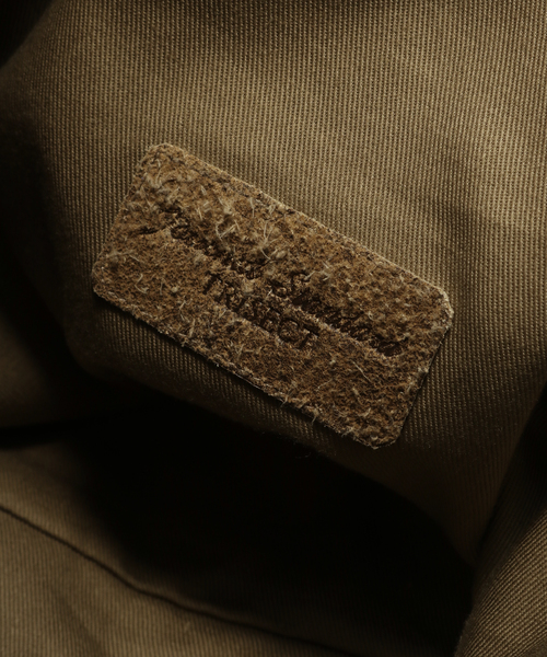 JOURNAL STANDARD(ジャーナルスタンダード)の「スエードショルダーバッグ(ショルダーバッグ・メンズ・ベージュ・FREE)」の2枚目の写真