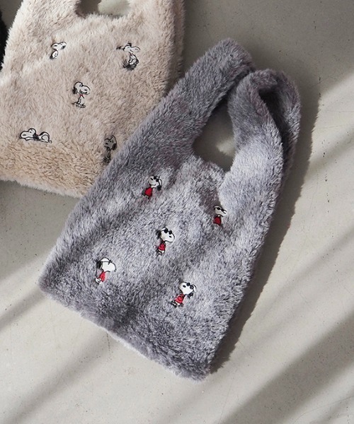 PEANUTS（ピーナッツ）の「PEANUTS ファーショッパートート（トートバッグ・レディース・グレー/ブラック/ライトベージュ・FREE）」の3枚目の写真