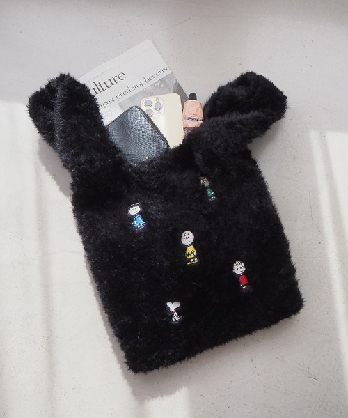 PEANUTS（ピーナッツ）の「PEANUTS ファーショッパートート（トートバッグ・レディース・グレー/ブラック/ライトベージュ・FREE）」の2枚目の写真