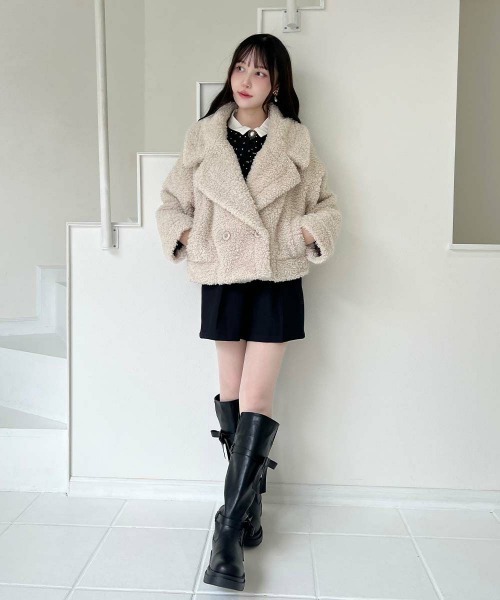 F i.n.t（フィント）の「ビッグカラーボアコート/fint フィント（その他アウター・レディース・ライトグレー/オフホワイト・FREE）」の5枚目の写真