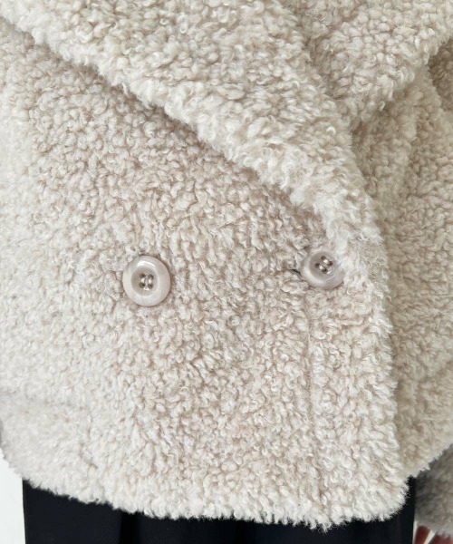 F i.n.t（フィント）の「ビッグカラーボアコート/fint フィント（その他アウター・レディース・ライトグレー/オフホワイト・FREE）」の8枚目の写真