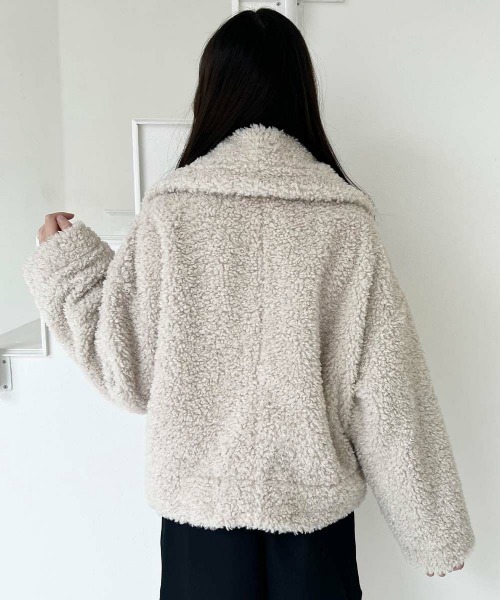 F i.n.t（フィント）の「ビッグカラーボアコート/fint フィント（その他アウター・レディース・ライトグレー/オフホワイト・FREE）」の10枚目の写真