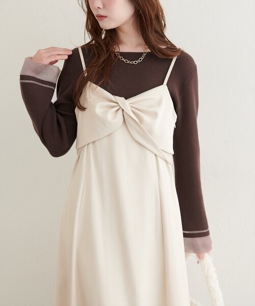 natural couture（ナチュラルクチュール）の「袖口シアーフレアニット（ニット/セーター・レディース・グレー/オフホワイト/ブラック/グレイッシュベージュ/ブラウン・FREE）」の4枚目の写真