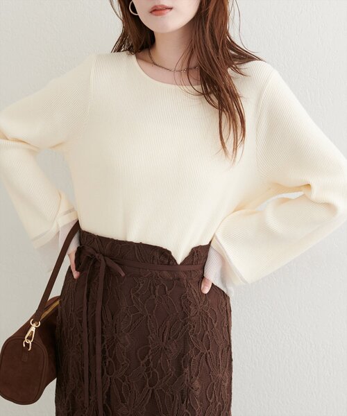 natural couture（ナチュラルクチュール）の「袖口シアーフレアニット（ニット/セーター・レディース・グレー/オフホワイト/ブラック/グレイッシュベージュ/ブラウン・FREE）」の6枚目の写真