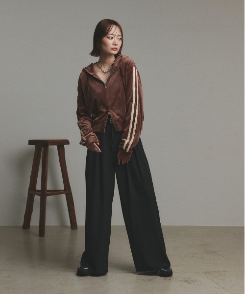 ad thie（アドティエ）の「サイドラインジップ ベロアパーカー（パーカー・レディース・ブラウン/ブラック・FREE）」の18枚目の写真