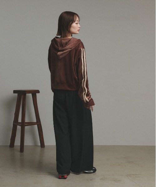 ad thie（アドティエ）の「サイドラインジップ ベロアパーカー（パーカー・レディース・ブラウン/ブラック・FREE）」の22枚目の写真