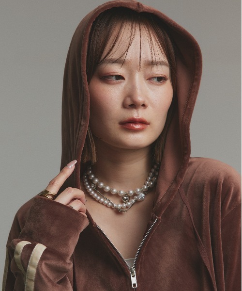 ad thie（アドティエ）の「サイドラインジップ ベロアパーカー（パーカー・レディース・ブラウン/ブラック・FREE）」の15枚目の写真