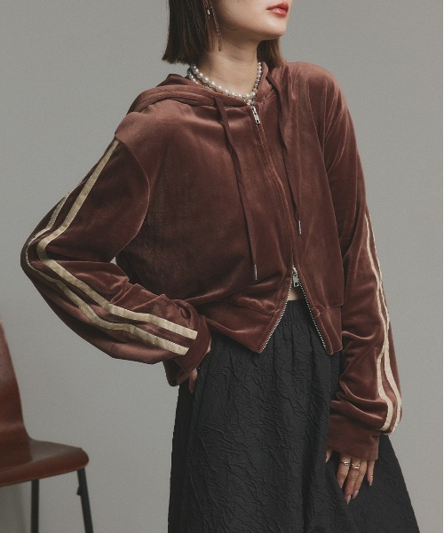 ad thie（アドティエ）の「サイドラインジップ ベロアパーカー（パーカー・レディース・ブラウン/ブラック・FREE）」の13枚目の写真