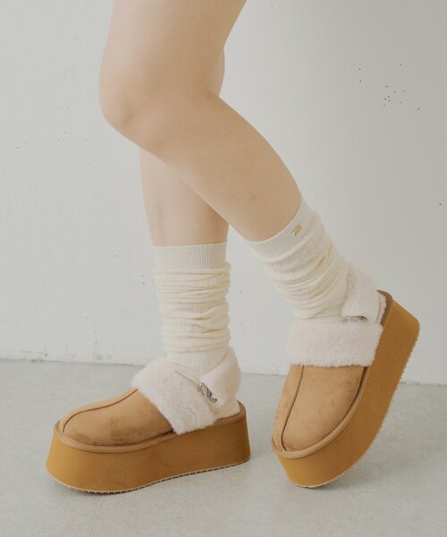 Chico(チコ)の「2way厚底ムートンサボ(その他シューズ・レディース・ブラック/ベージュ/キャメル/ブラウン・SMALL/MEDIUM/LARGE)」の6枚目の写真