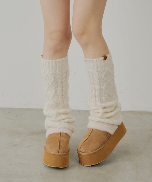 Chico(チコ)の「2way厚底ムートンサボ(その他シューズ・レディース・ブラック/ベージュ/キャメル/ブラウン・SMALL/MEDIUM/LARGE)」の9枚目の写真