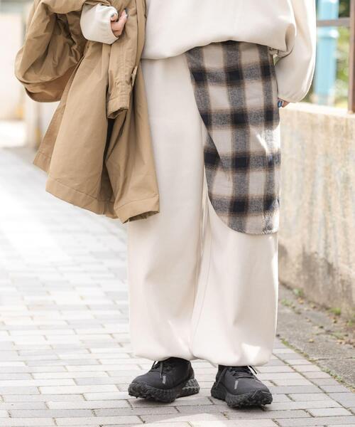 EKAL(エカル)の「ウォームドジャージワイドパンツ(その他パンツ・レディース・ブラウン/アイボリー/ブラック・ONE)」の9枚目の写真