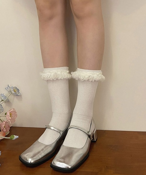 SANSeLF(サンセルフ)の「【SANSeLF】 ループデザインフリルソックス saa25a153(ソックス/靴下・レディース・ダークグレー/ホワイト/ライトグレー/ブラウン/アイボリー/ブラック・FREE)」の1枚目の写真