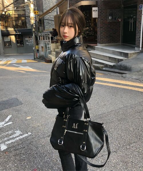 MUCENT(ムセント)の「ハランメタルロゴ3ウェイリベットポイントショルダーバッグ 男女共用(ショルダーバッグ・レディース・ブラック・FREE)」の2枚目の写真