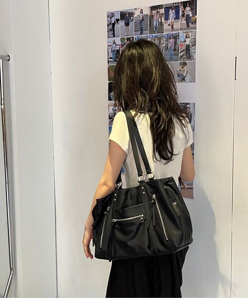 FLAREUP(フレアアップ)の「Asymmetrical Draped Layered Skirt (FL-252_Black)(スカート・レディース・ブラック・2/1)」の12枚目の写真