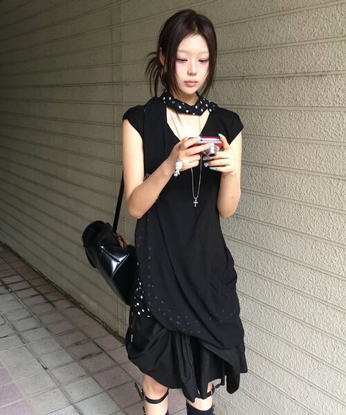 FLAREUP(フレアアップ)の「Asymmetrical Draped Layered Skirt (FL-252_Black)(スカート・レディース・ブラック・2/1)」の17枚目の写真