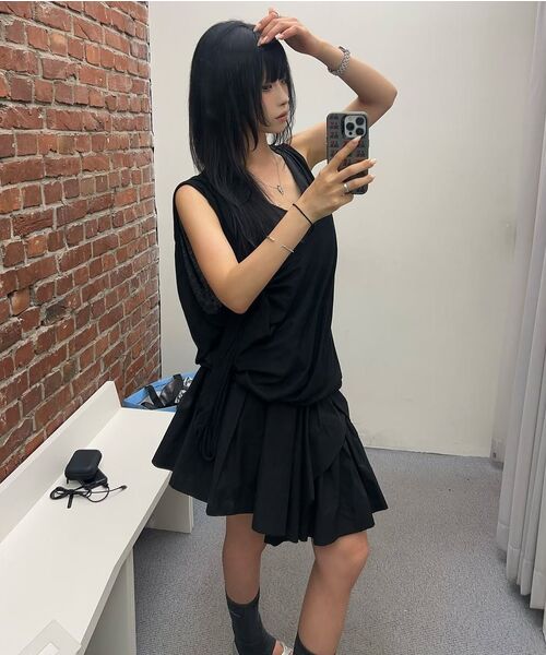 FLAREUP(フレアアップ)の「Asymmetrical Draped Layered Skirt (FL-252_Black)(スカート・レディース・ブラック・2/1)」の19枚目の写真