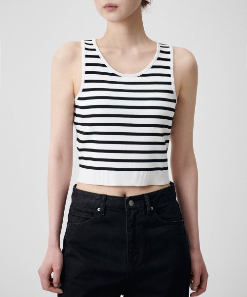 MUSINSA STANDARD WOMAN（ムシンサスタンダードウーマン）の「ウィメンズストライプクロップニットスリーブレストップ[アイボリー/ブラック]（Tシャツ/カットソー・レディース・その他・SMALL/MEDIUM/LARGE）」の5枚目の写真