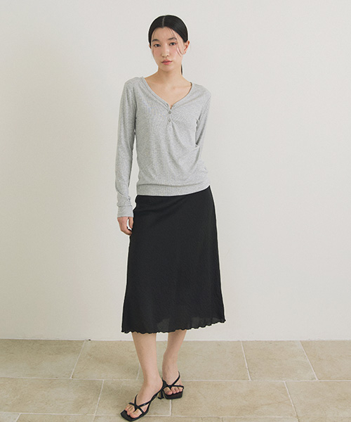 LINGSEOUL(リングソウル)の「ribbed button top-gray(Tシャツ/カットソー・レディース・その他・FREE)」の3枚目の写真